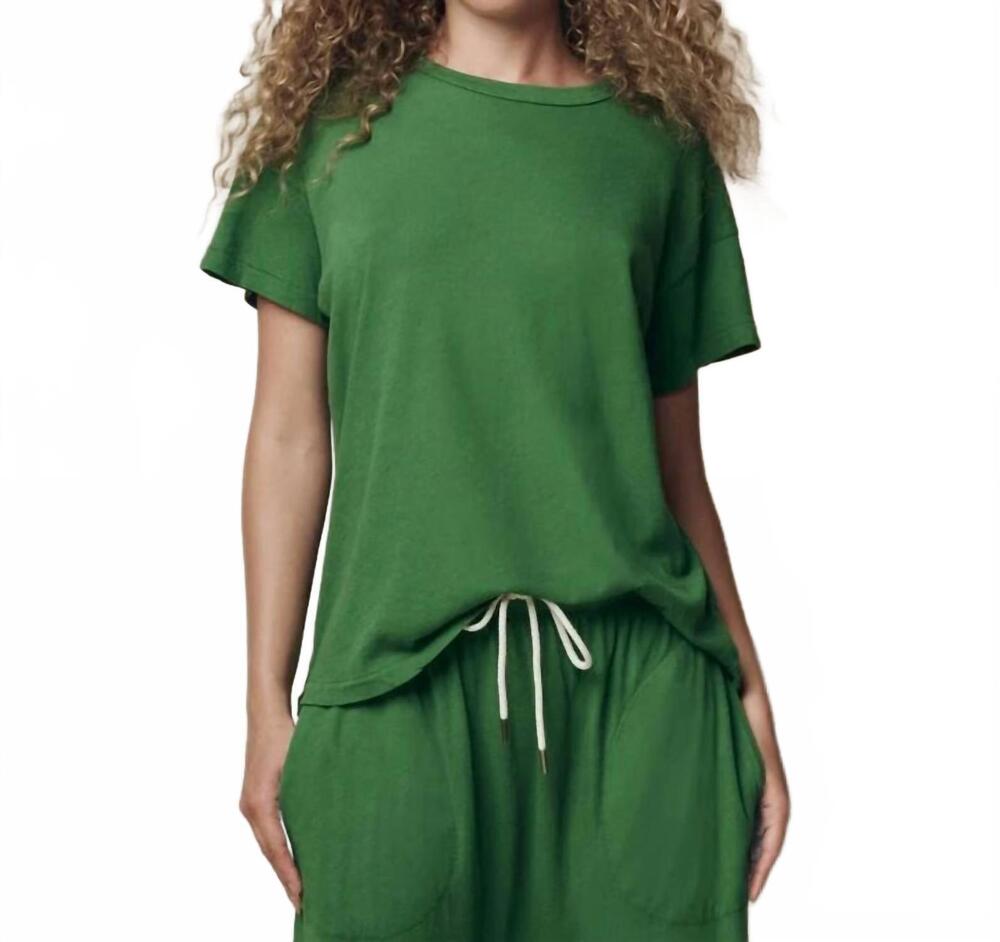 NEW THE GREAT. the boxy crew tee in fennel